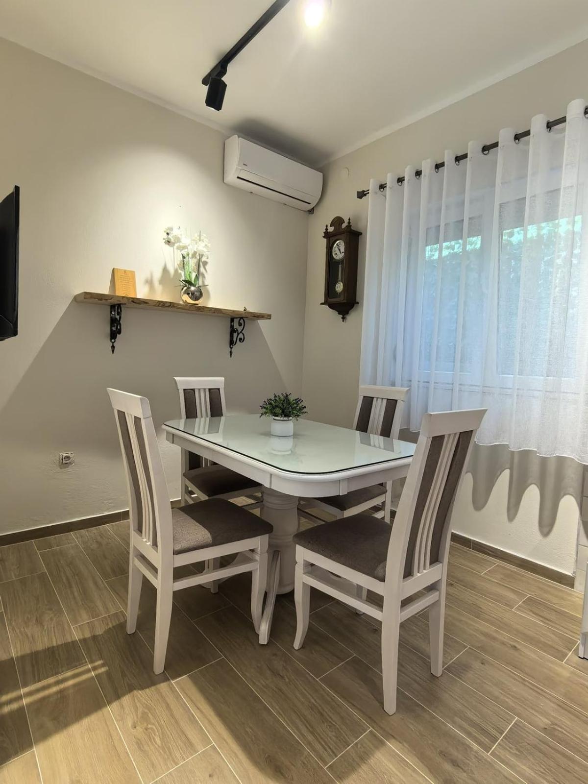 Sunny Hill - Parking - Fenced Garden - Luxury Loft Apartment Kotor Exterior photo